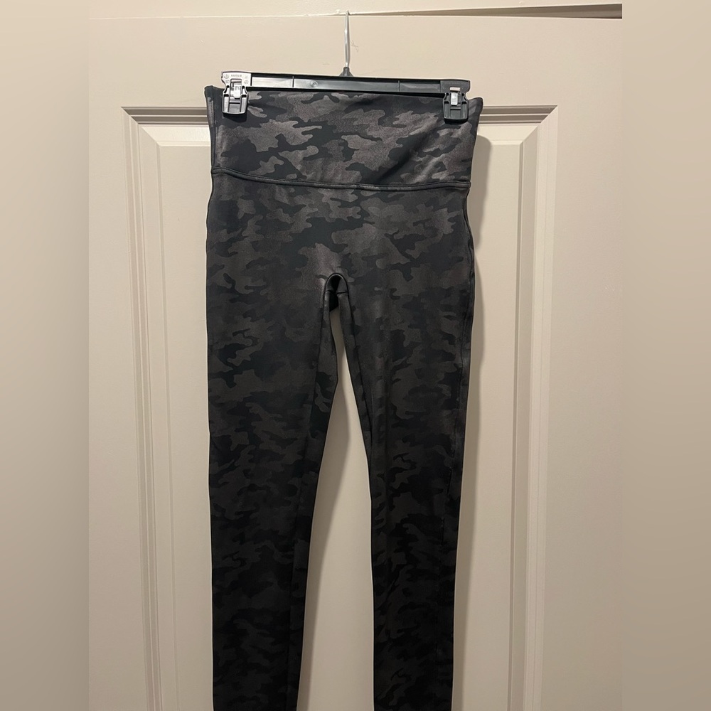 Spanx Black Camo Faux Leather Leggings